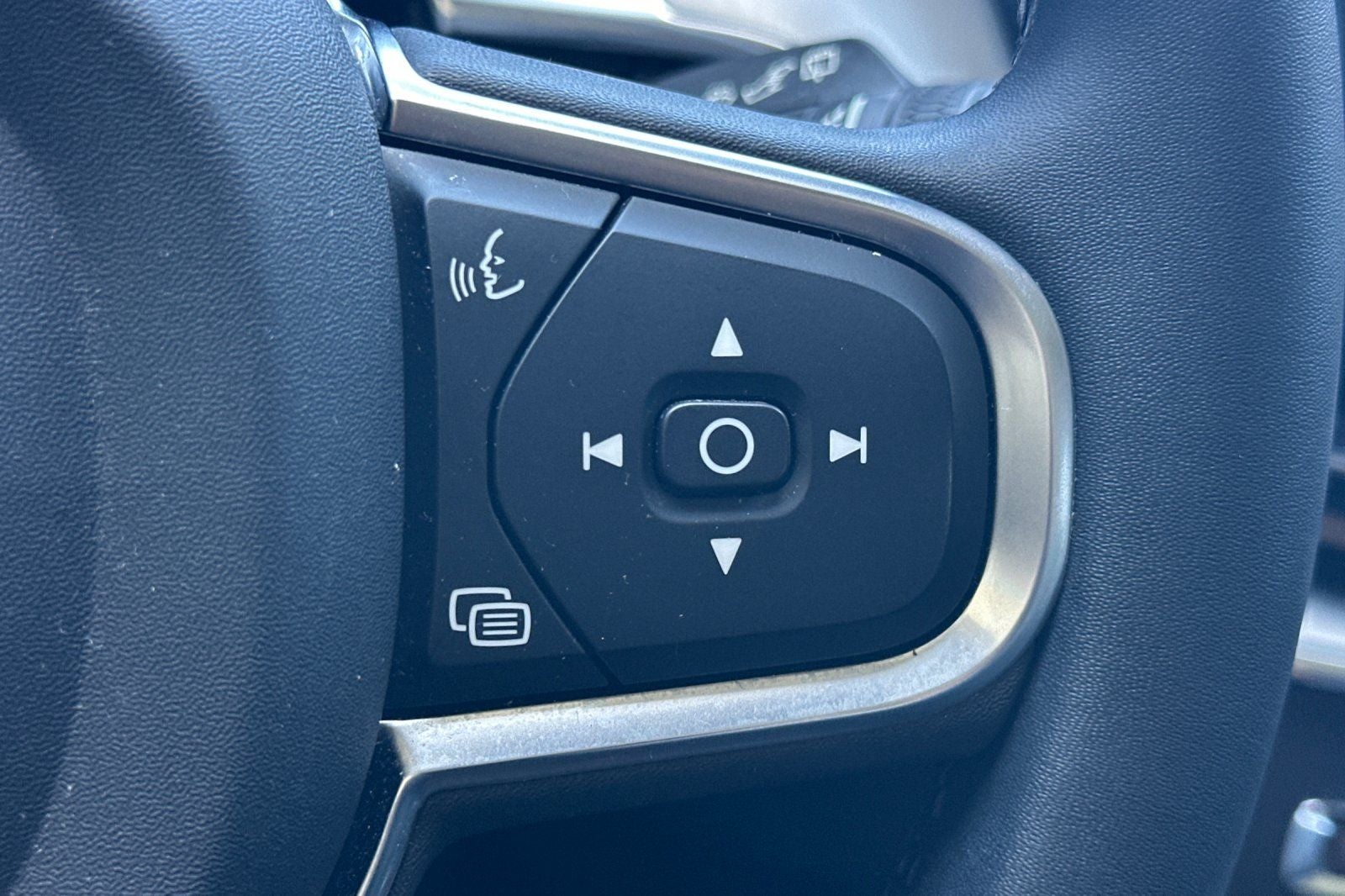 2023 Volvo XC60 B5 Core