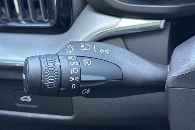 2023 Volvo XC60 B5 Core