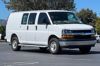 2025 Chevrolet Express Cargo Base