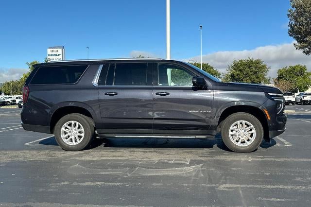 2025 Chevrolet Suburban LT