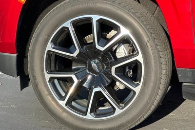 2023 Chevrolet Suburban RST