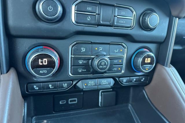 2021 Chevrolet Suburban High Country