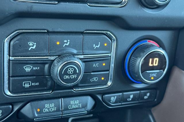2021 Chevrolet Suburban High Country