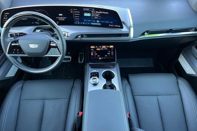 2026 Cadillac VISTIQ Sport