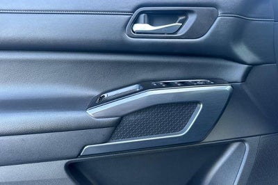 2022 Nissan Pathfinder SL 2WD