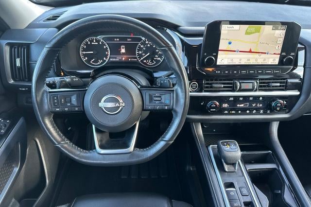 2022 Nissan Pathfinder SL 2WD