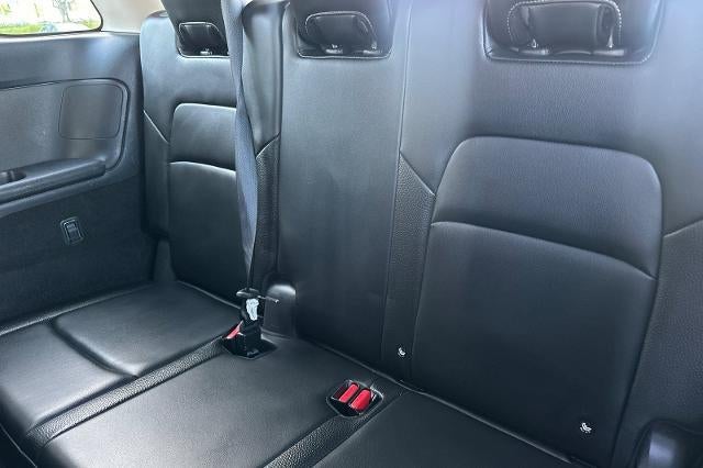 2022 Nissan Pathfinder SL 2WD