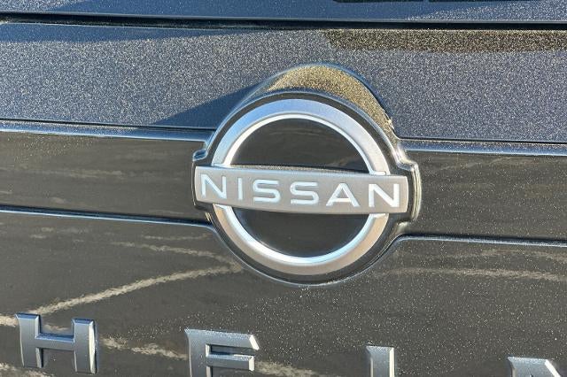 2022 Nissan Pathfinder SL 2WD
