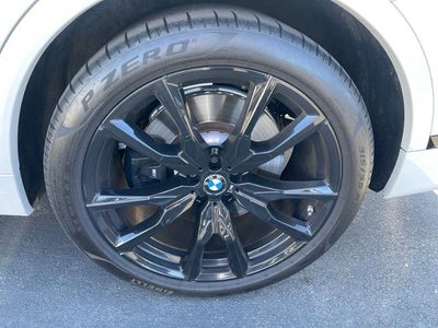 2025 BMW X7 M60i