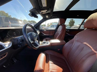 2025 BMW X7 M60i