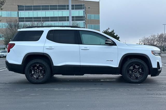 2022 GMC Acadia AT4