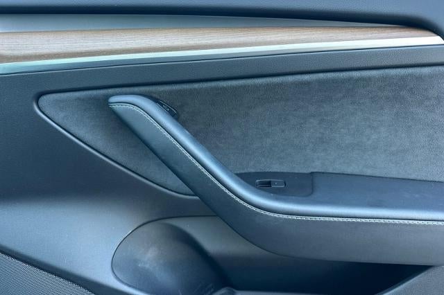 2021 Tesla Model 3 Standard Range Plus Rear-Wheel Drive