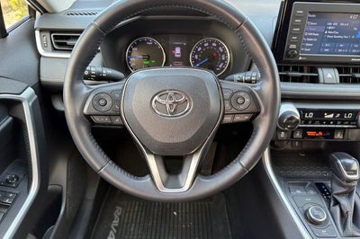 2020 Toyota RAV4 Hybrid XLE