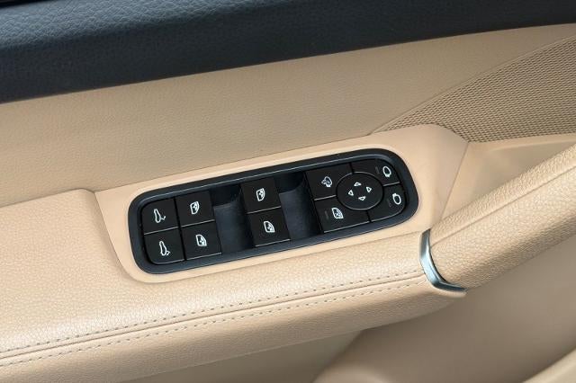 2023 Porsche Cayenne Base