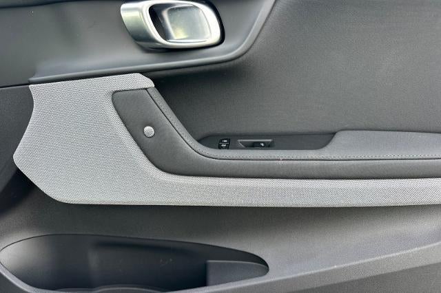 2023 POLESTAR 2 Base