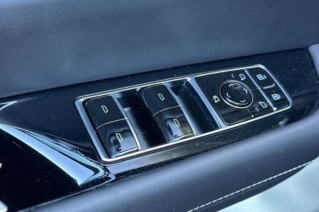 2026 Cadillac VISTIQ Platinum