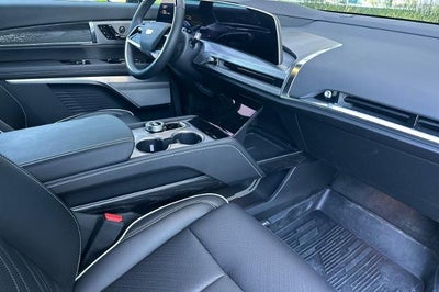 2026 Cadillac VISTIQ Platinum