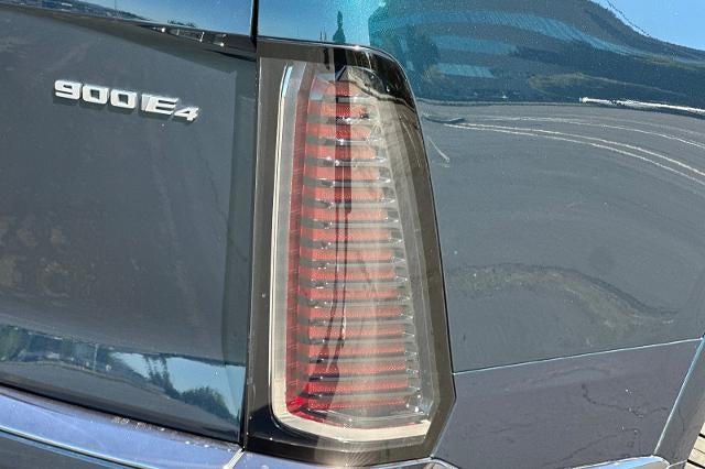 2026 Cadillac VISTIQ Platinum