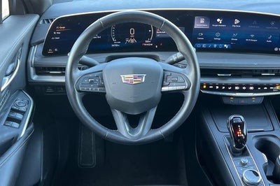 2025 Cadillac XT4 Premium Luxury