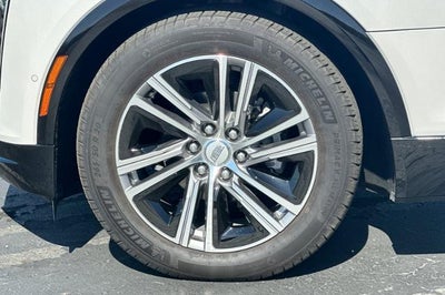 2025 Cadillac LYRIQ Luxury 1