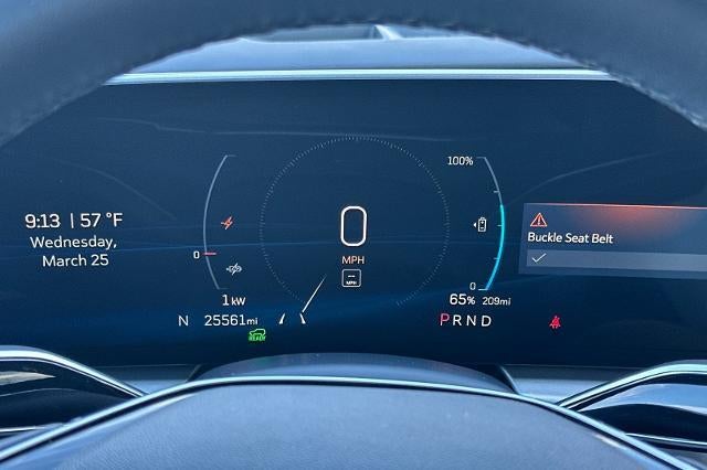 2024 Cadillac LYRIQ Luxury 1