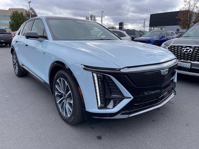 2024 Cadillac LYRIQ Sport 2