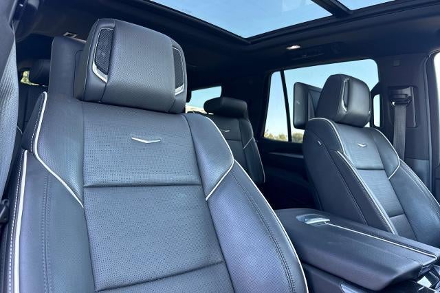 2025 Cadillac Escalade Premium Luxury