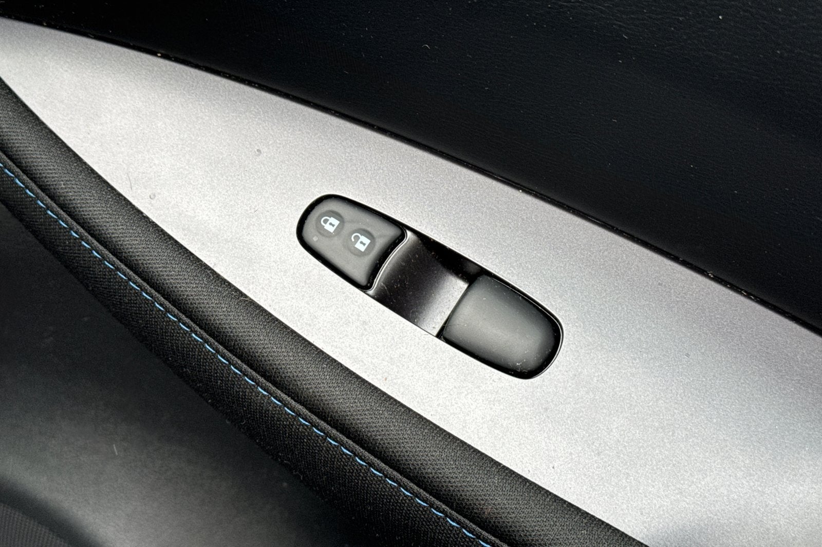 2025 Nissan Leaf S