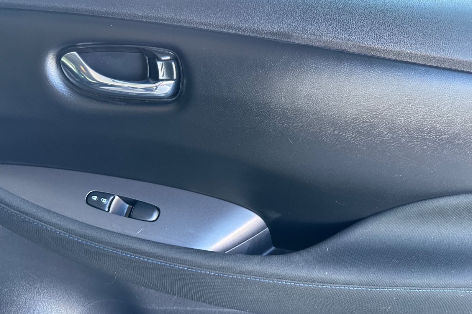 2025 Nissan Leaf S