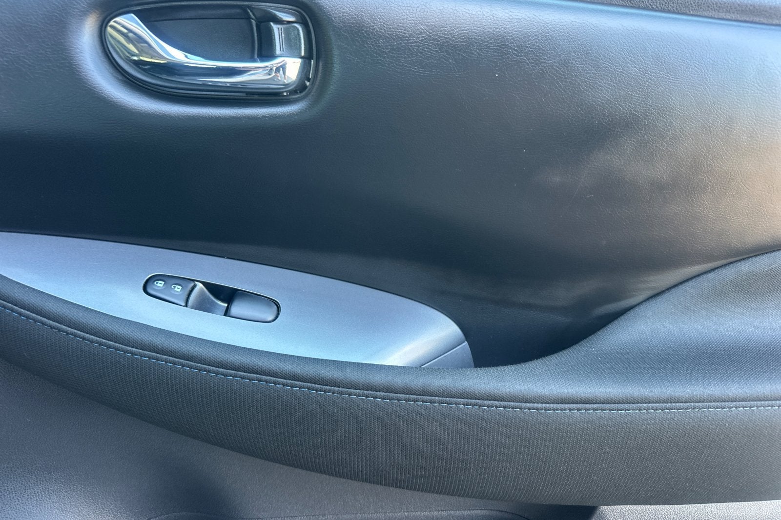 2025 Nissan Leaf S