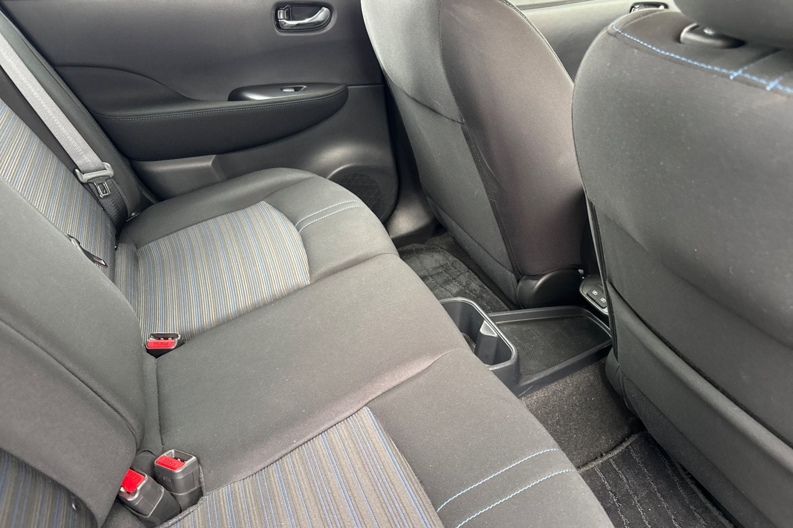 2025 Nissan Leaf S