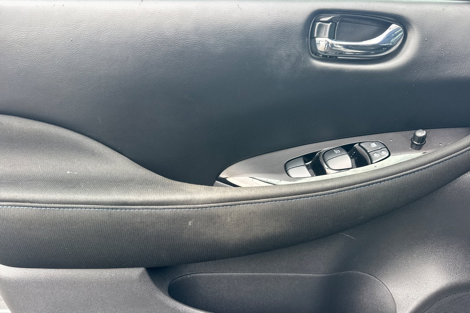 2025 Nissan Leaf SV Plus