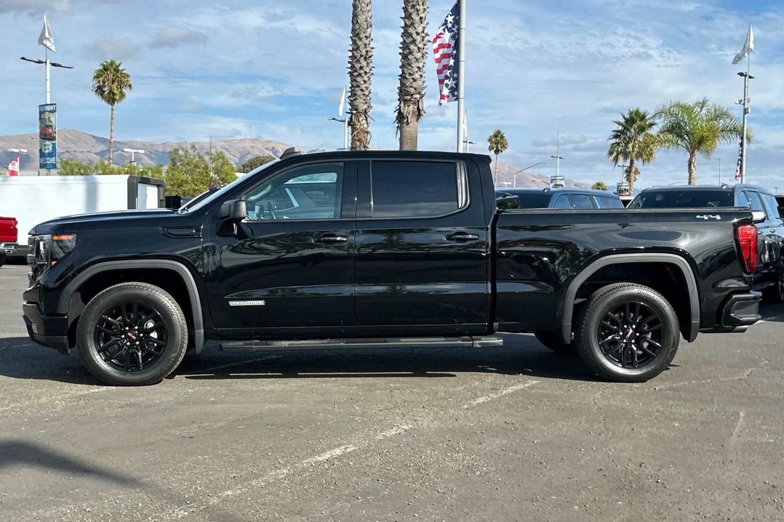 2023 GMC Sierra 1500 Elevation