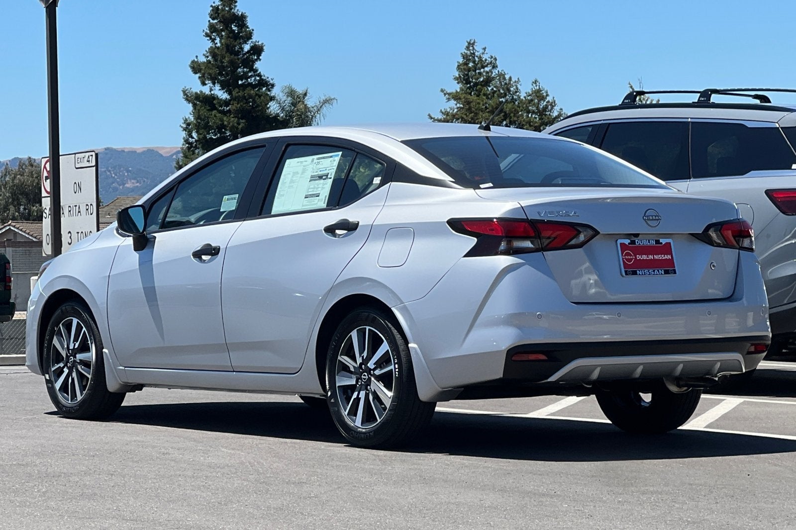 2025 Nissan Versa 1.6 S