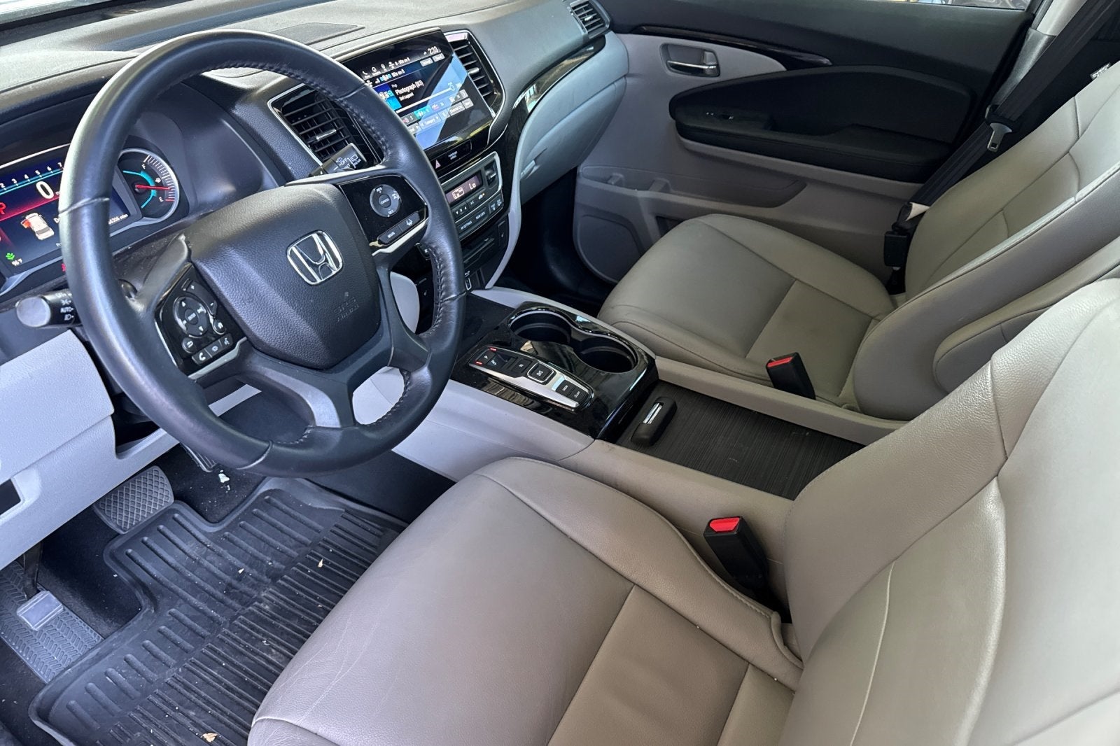 2022 Honda Pilot Touring 8 Passenger