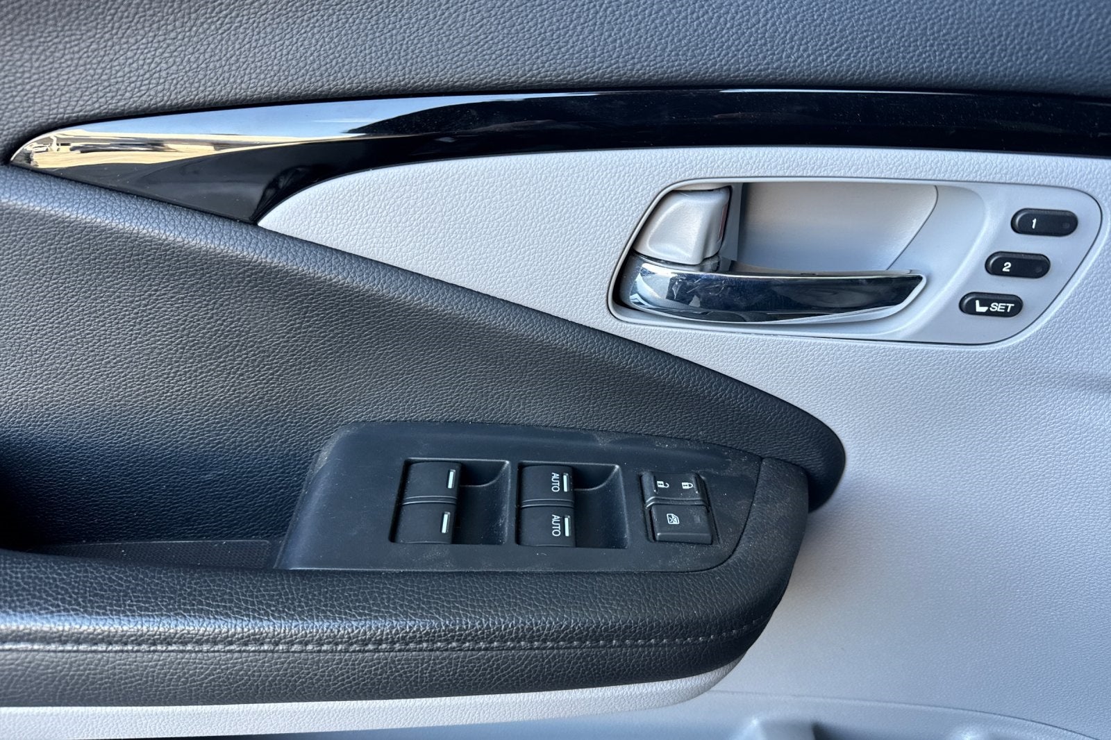 2022 Honda Pilot Touring 8 Passenger