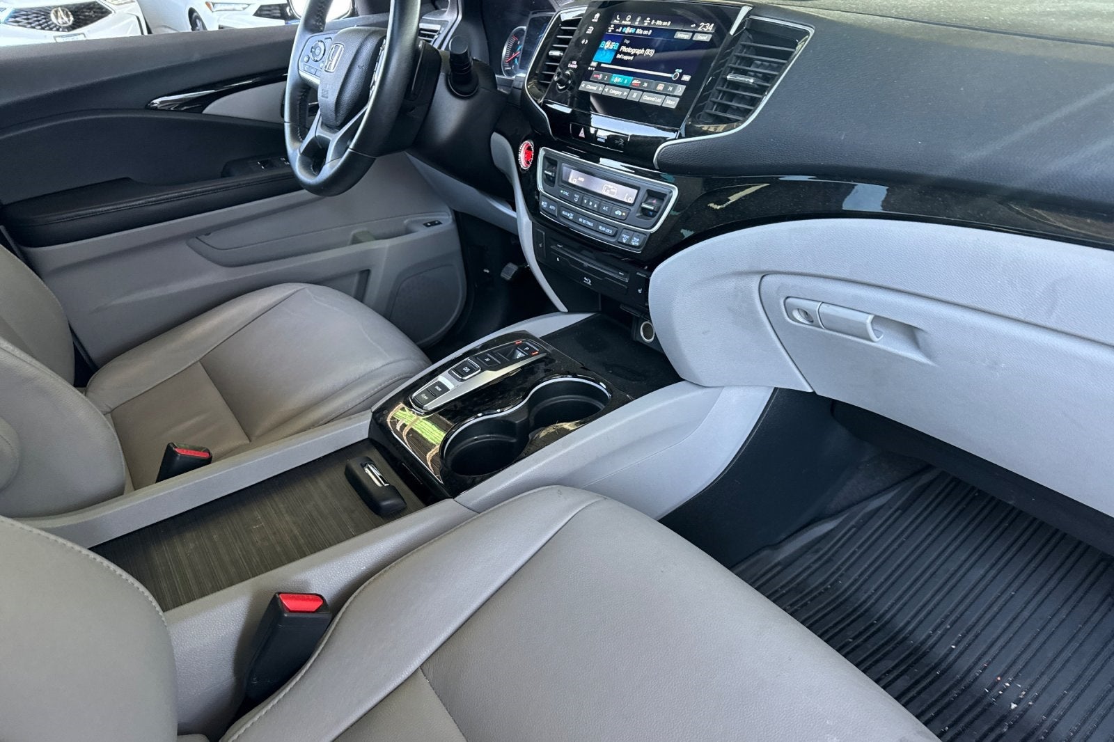 2022 Honda Pilot Touring 8 Passenger