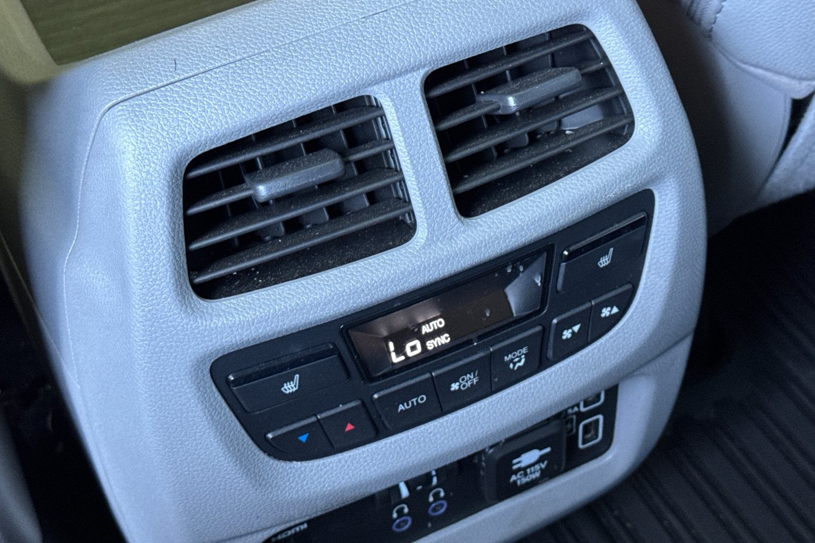 2022 Honda Pilot Touring 8 Passenger