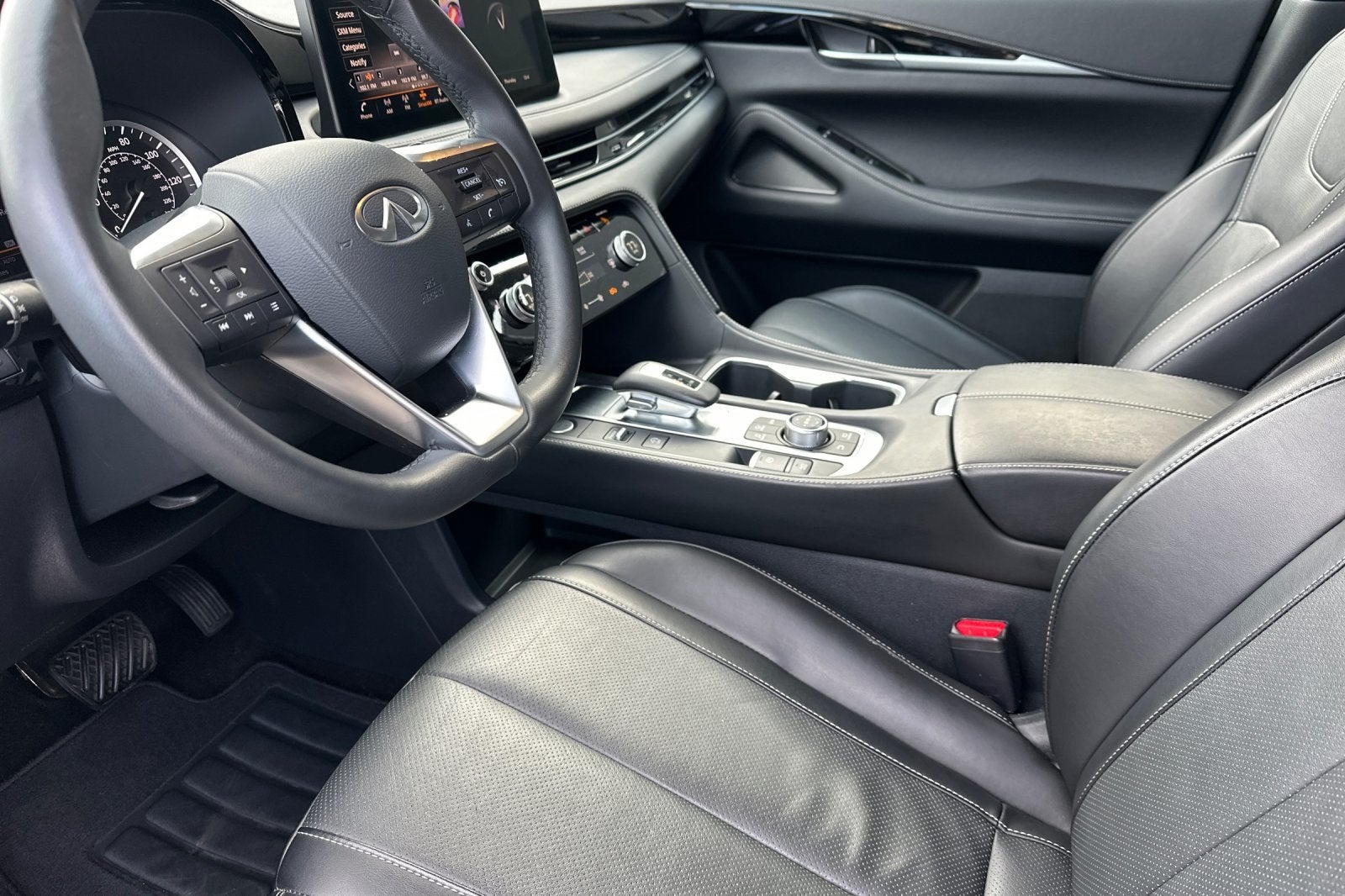 2025 INFINITI QX60 PURE