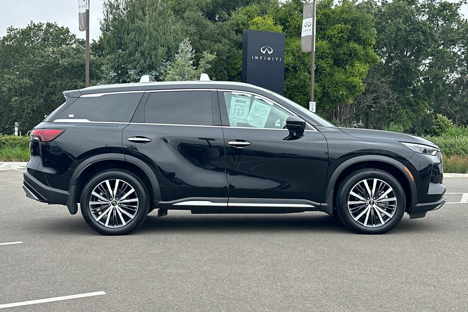 2025 INFINITI QX60 Sensory