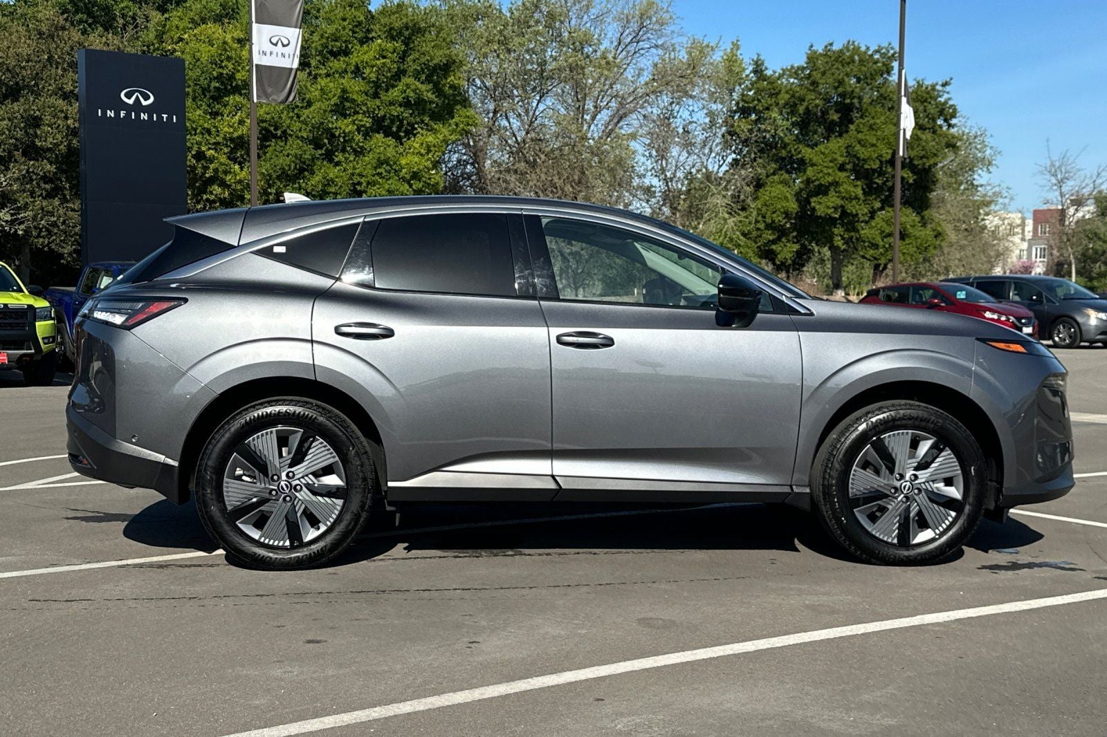 2025 Nissan Murano SL