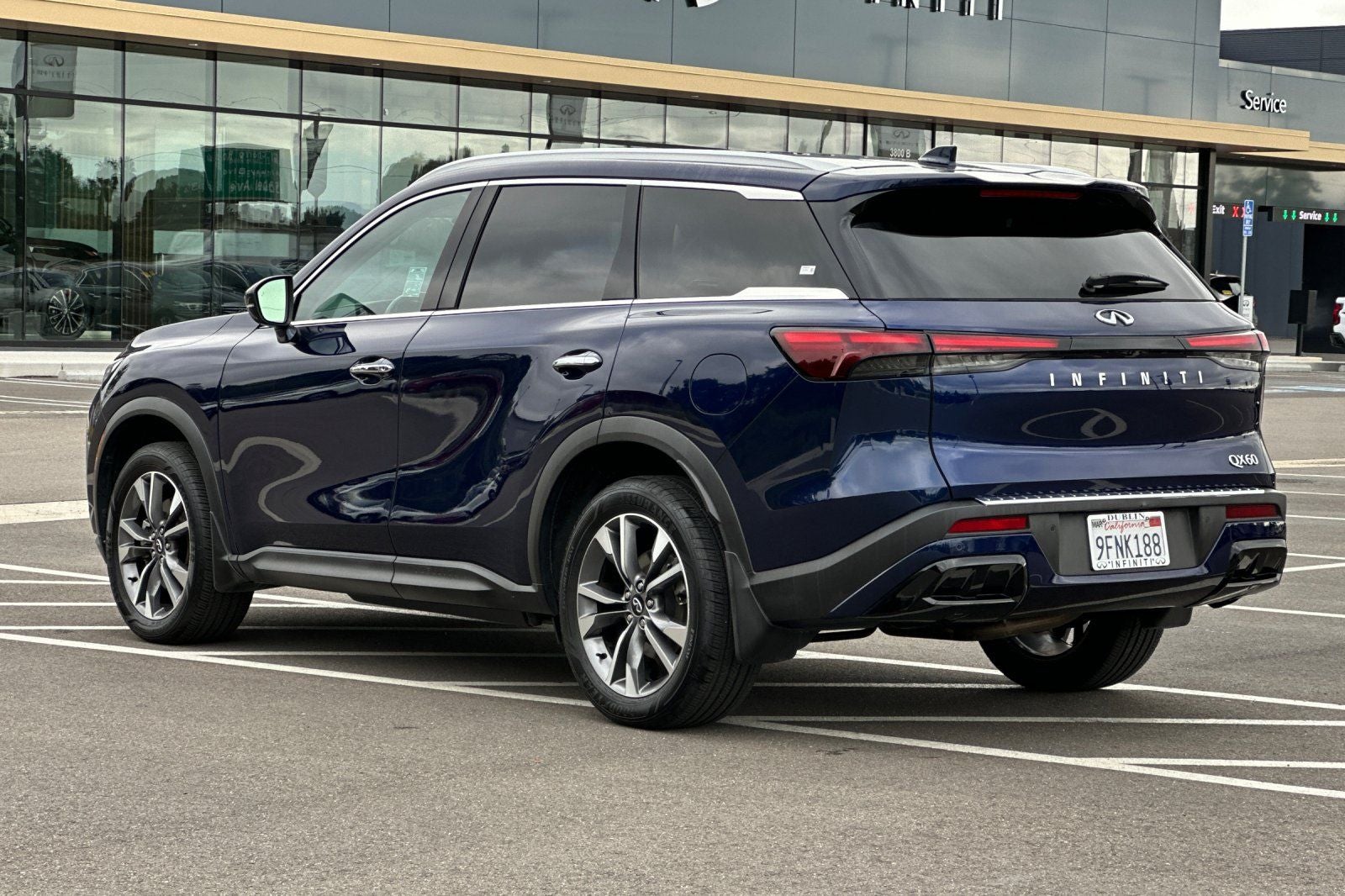 2023 INFINITI QX60 LUXE