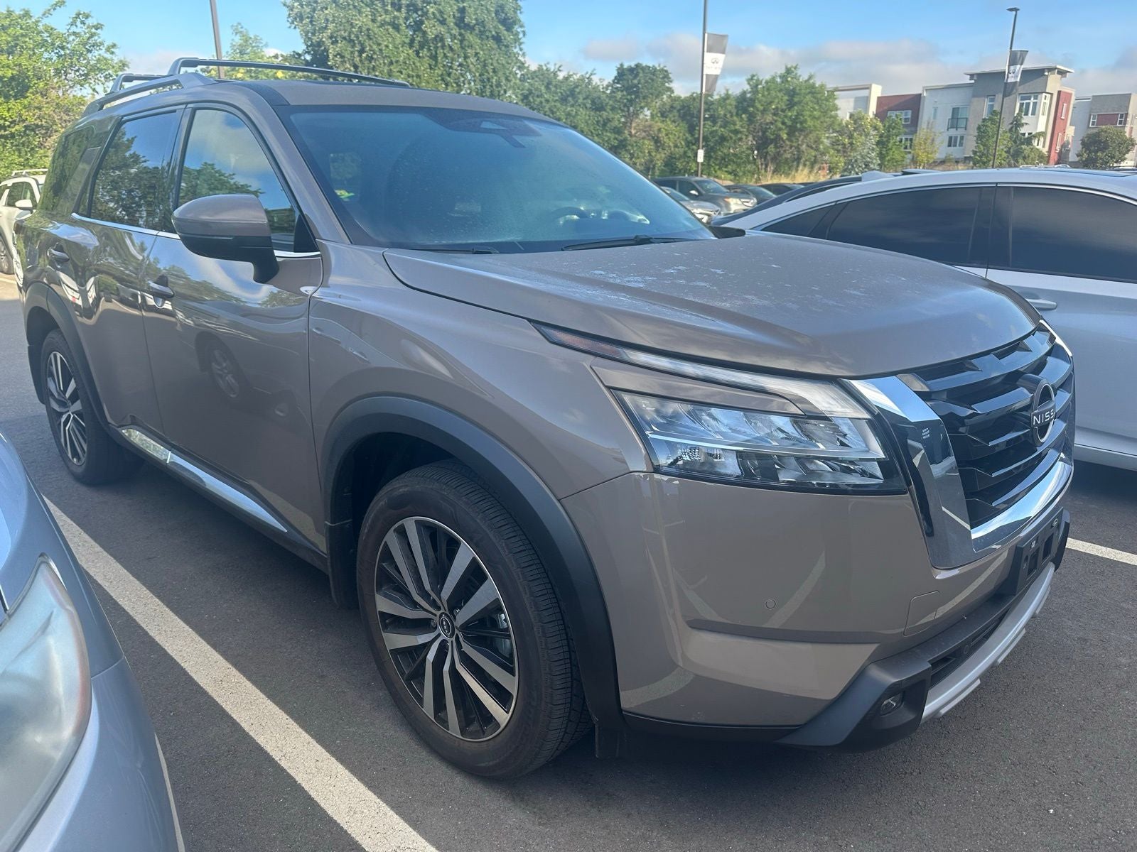2024 Nissan Pathfinder Platinum