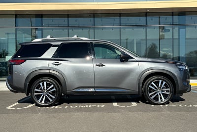 2024 Nissan Pathfinder Platinum