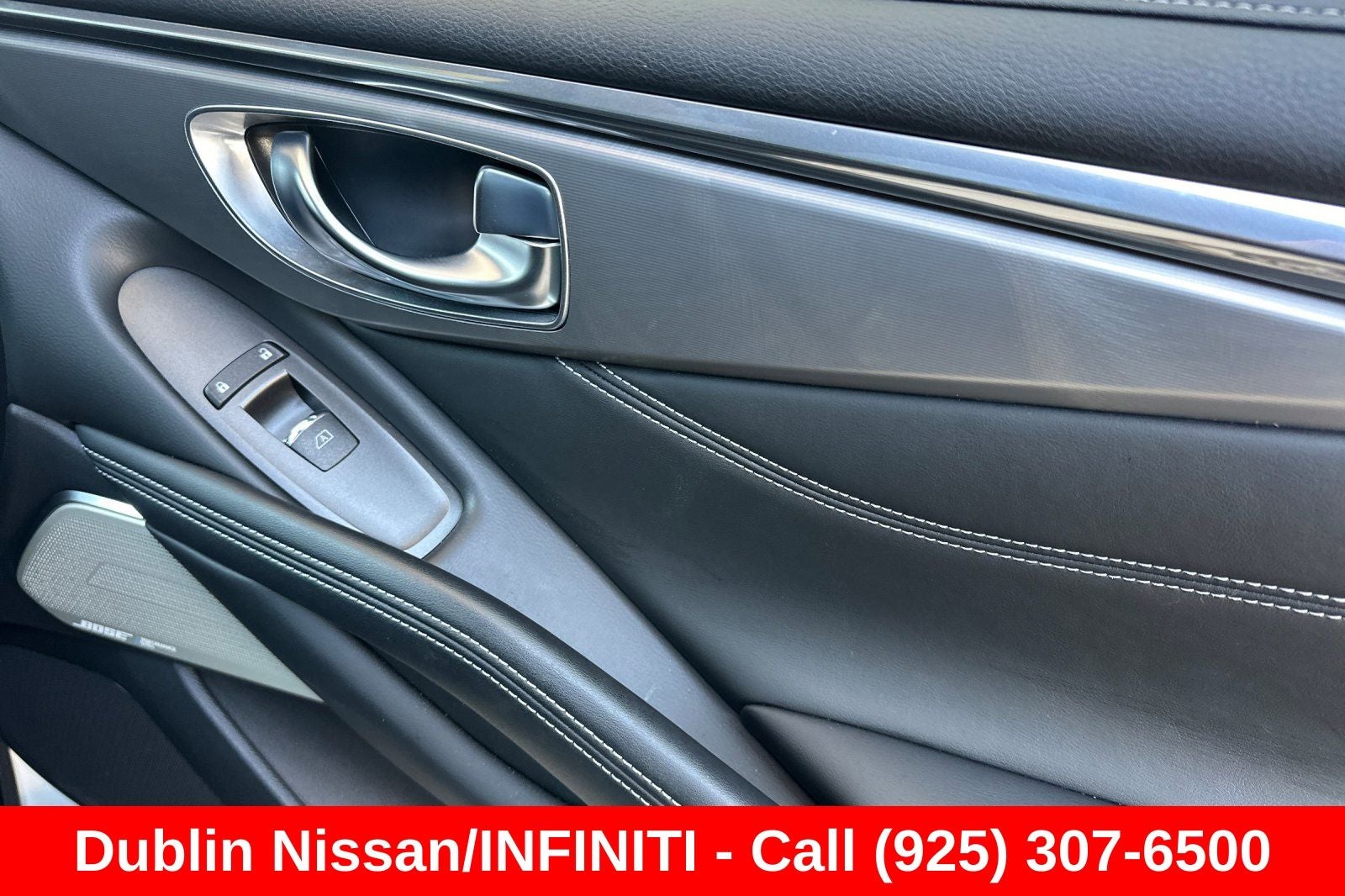 2022 INFINITI Q60 LUXE