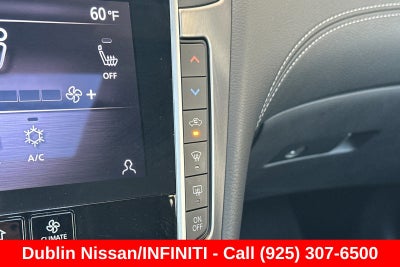 2022 INFINITI Q60 LUXE