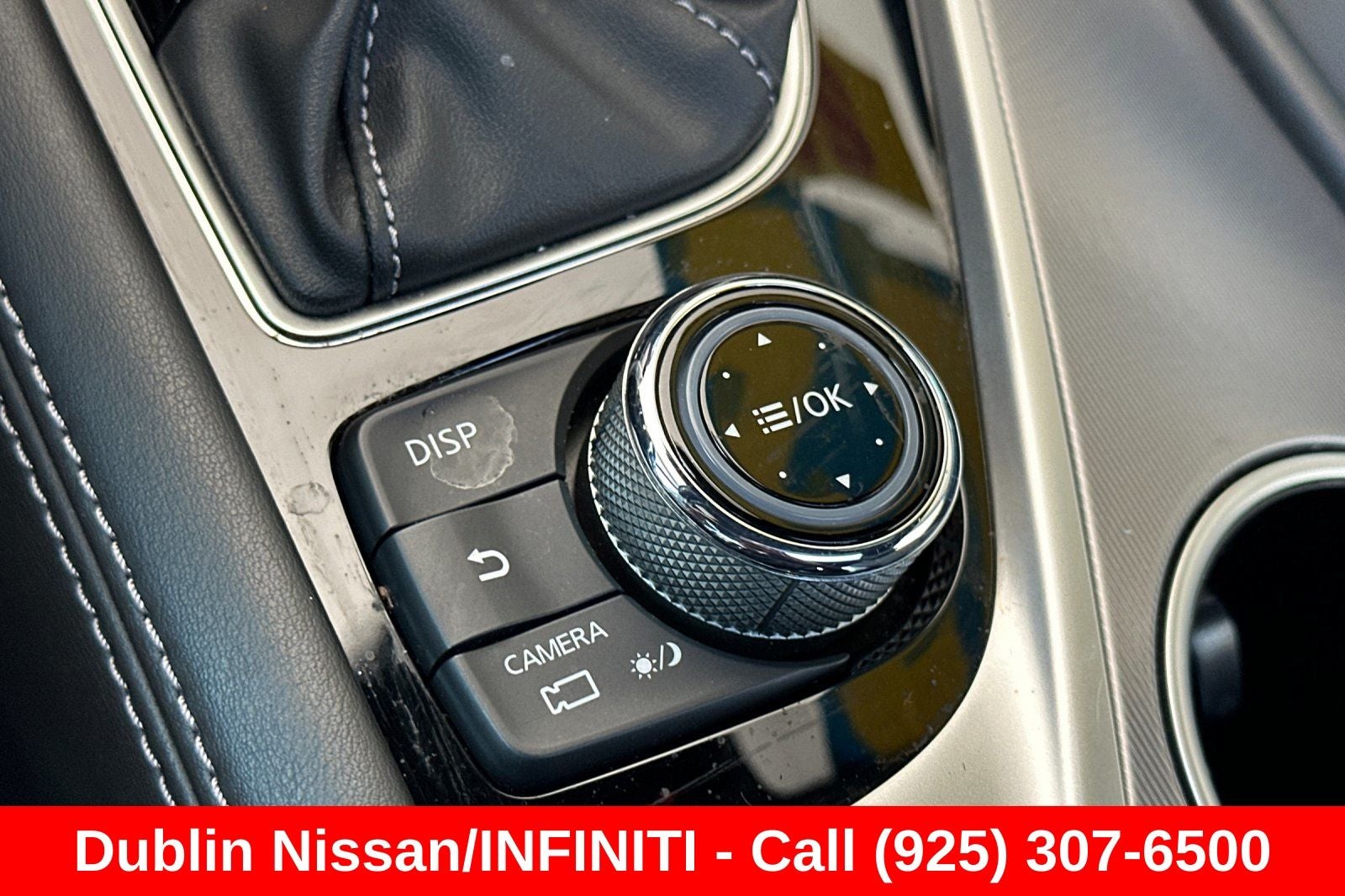 2022 INFINITI Q60 LUXE