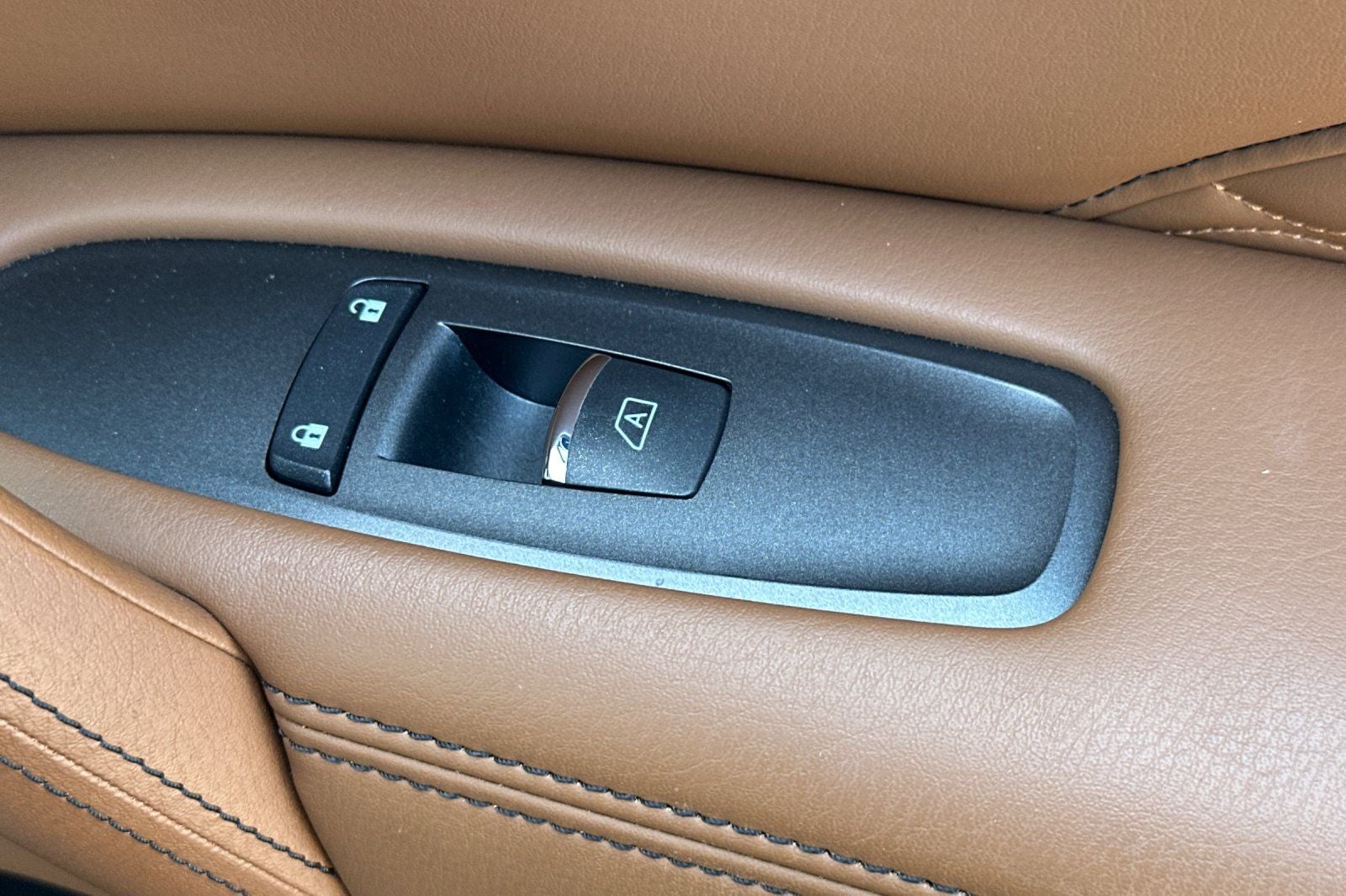2023 INFINITI QX80 Sensory
