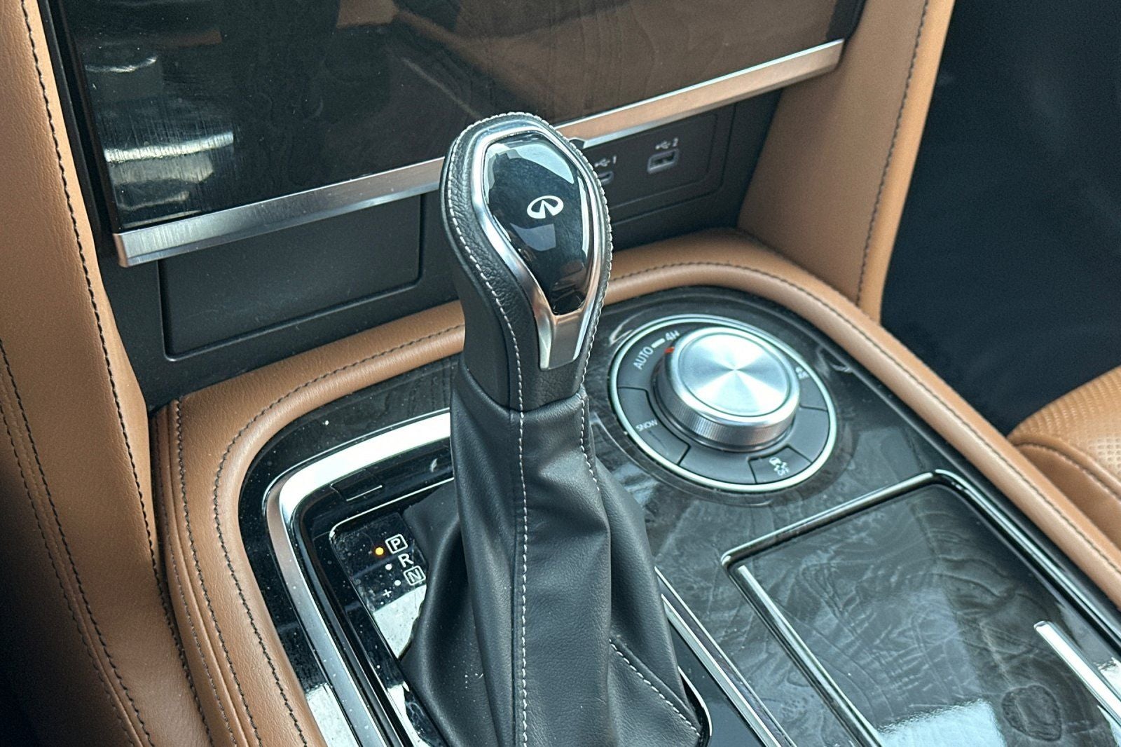 2023 INFINITI QX80 Sensory