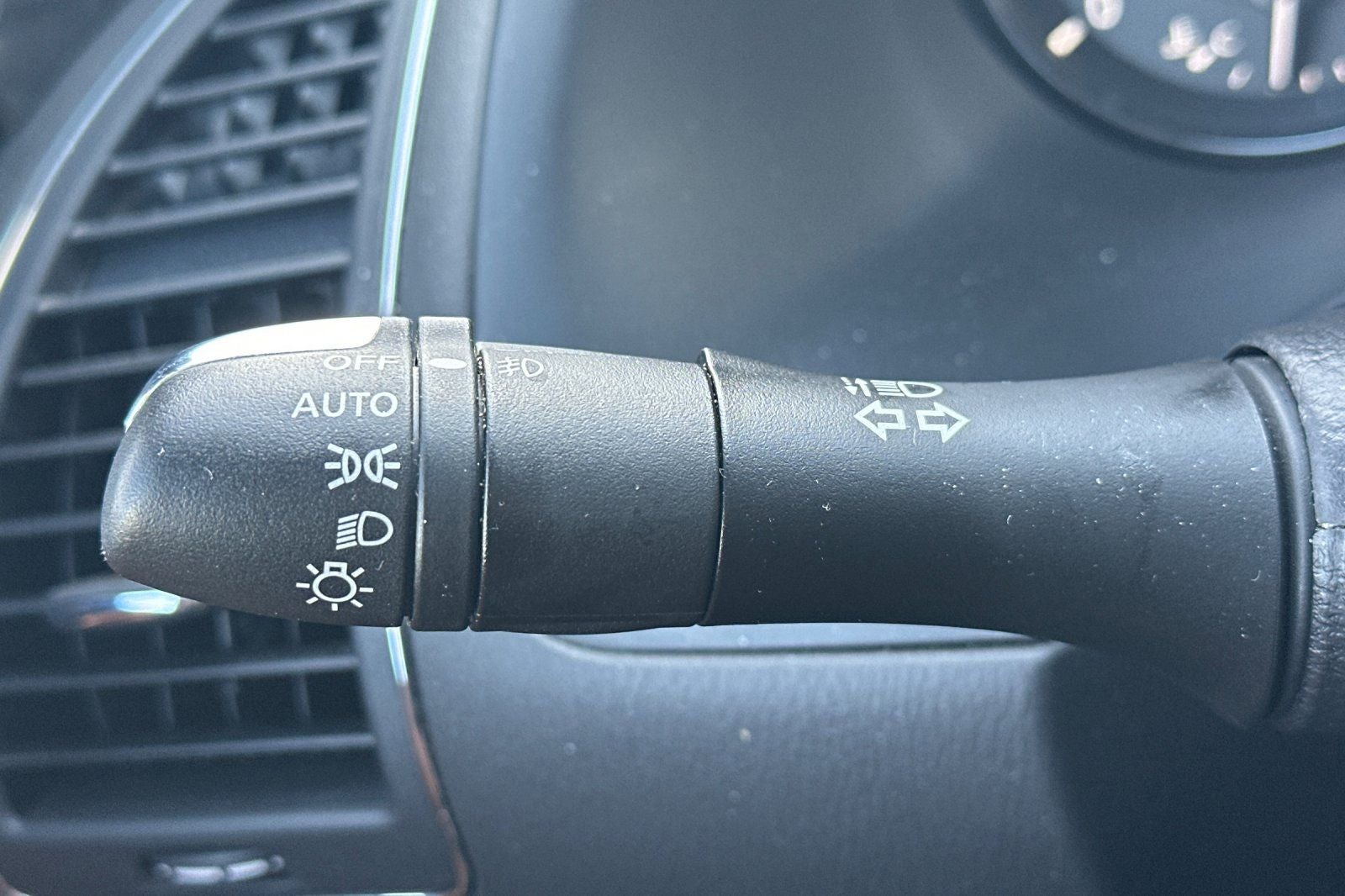 2023 INFINITI QX80 Sensory